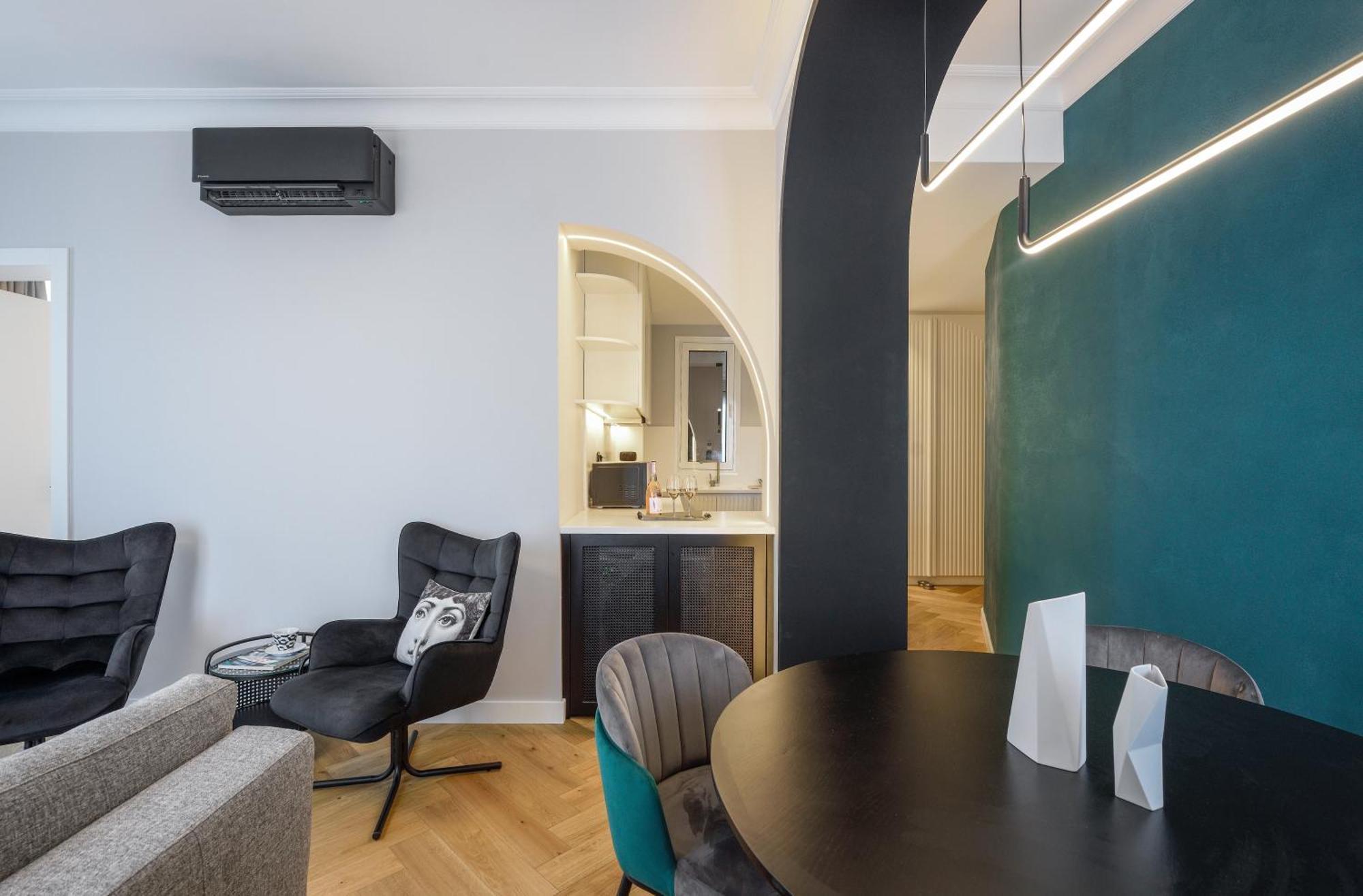 King Apartment Thessaloniki By Luxlikehome Selanik Dış mekan fotoğraf